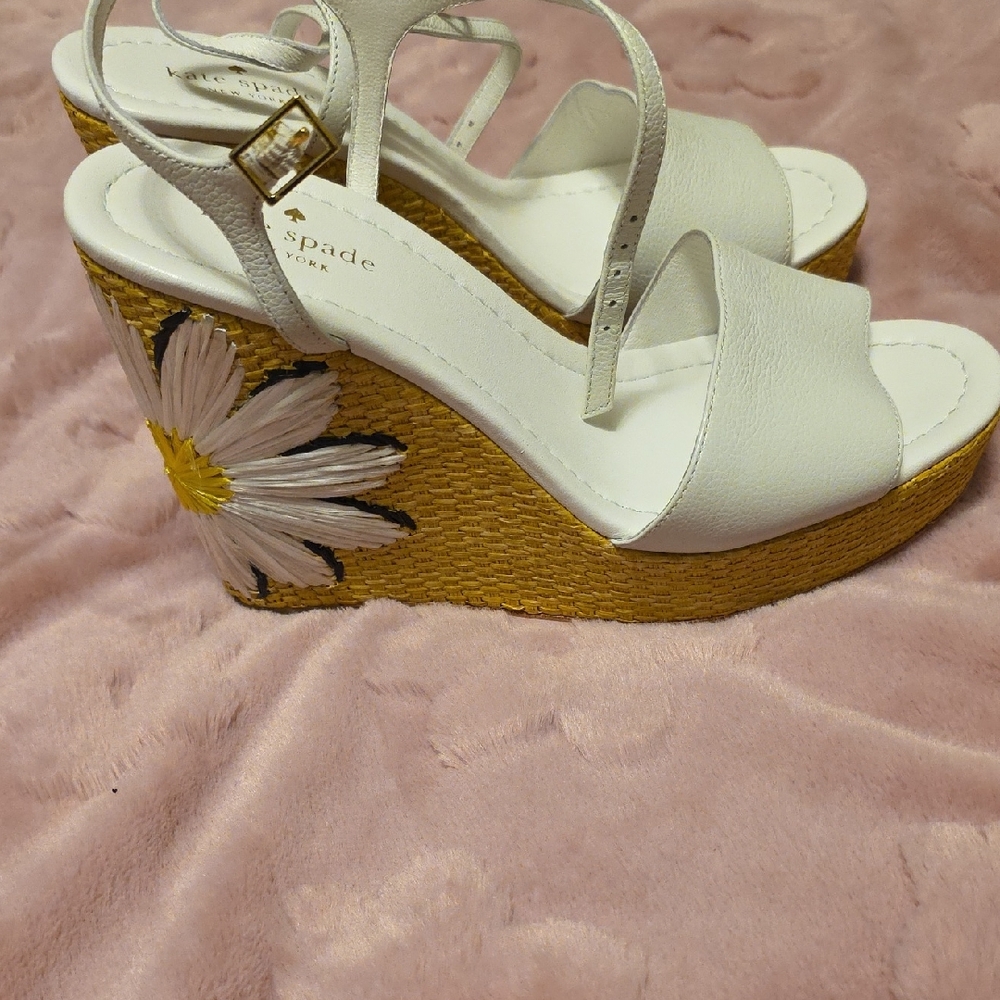 Never Worn, Kate Spade Cream and Tan Floral Wedges